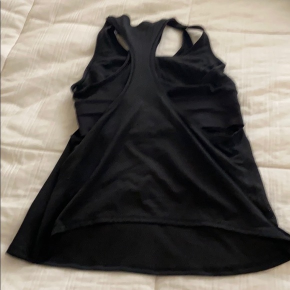 Lululemon mesh tank size 4 - Picture 2 of 3